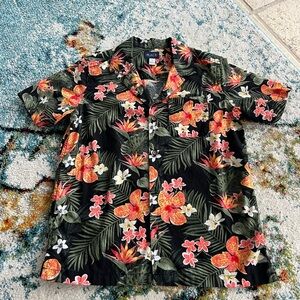 Children’s Place boys sz 14 tropical bottom down shirt, excellent condition.
